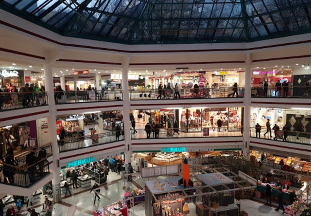 best shopping centers in Vienna