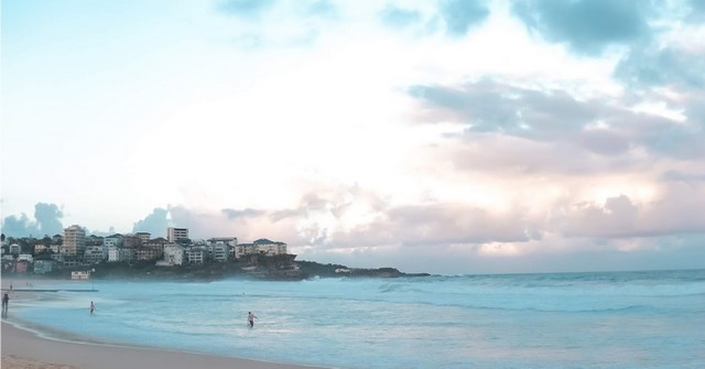 famous beach in Sydney Australia