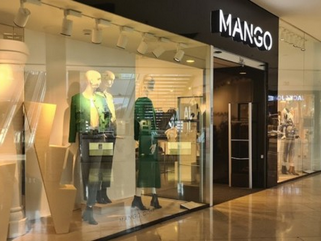 Maremagnum Shopping Center Barcelona