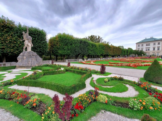 حديقة ميرابيلجارتن سالزبورغ - Mirabellgarten Salzburg - top things to do in Salzburg 