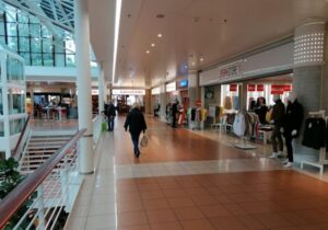 بلانيت شارميلس مول جنيف _ Planete Charmilles Mall Geneva