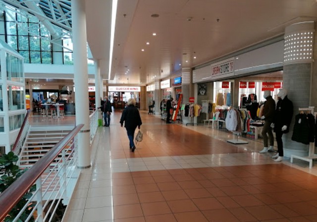 malls in Geneva