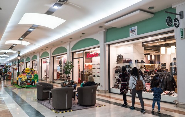 Roma Casal Bertone Shopping Center