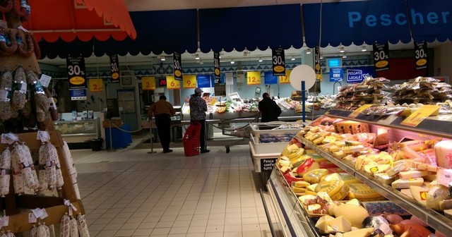Roma Casal Bertone Shopping Center