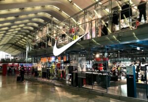 مركز تسوق محطة تيرميني روما - Roma Termini Shopping Mall