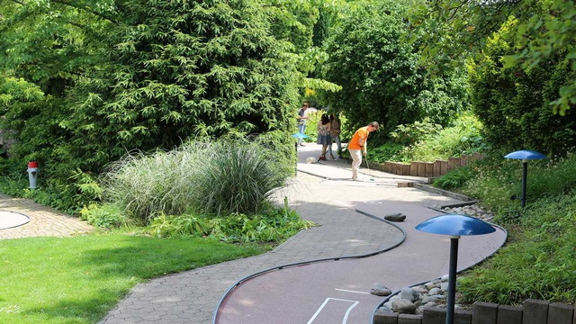 بارك ايم جروين في زيورخ _ Park im Gruene Zurich