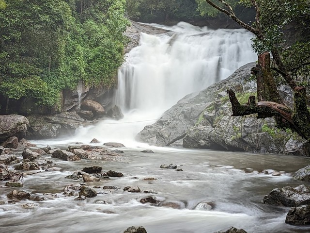 major waterfalls in Kerala