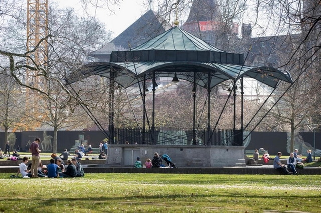 حديقة بلاتسبيتز زيورخ _ Platzspitz Park