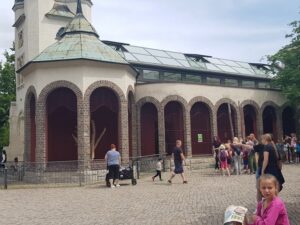 حديقة حيوانات اليفنت تامبل لايبزيغ - Elefantentempel Zoo Leipzig