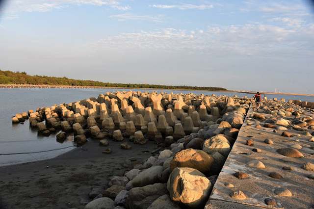 Moon Bay Beach Tainan