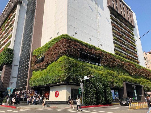 biggest shopping mall in Taichung
