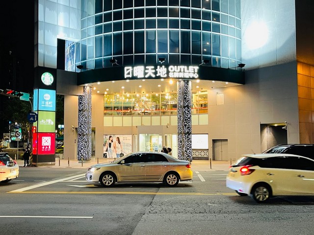 shopping in Taichung