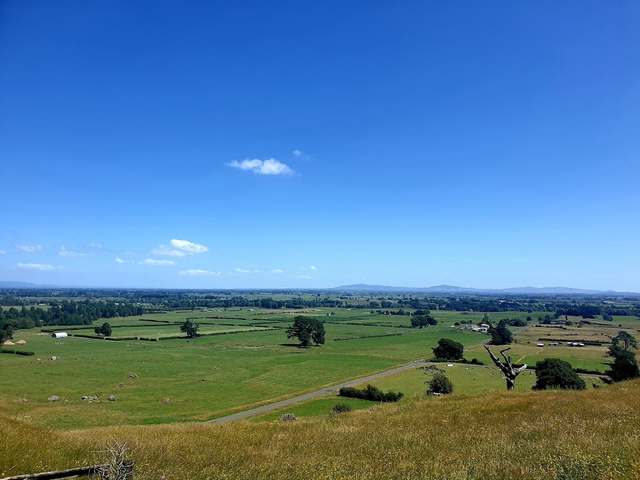 mountains in Tauranga to visit