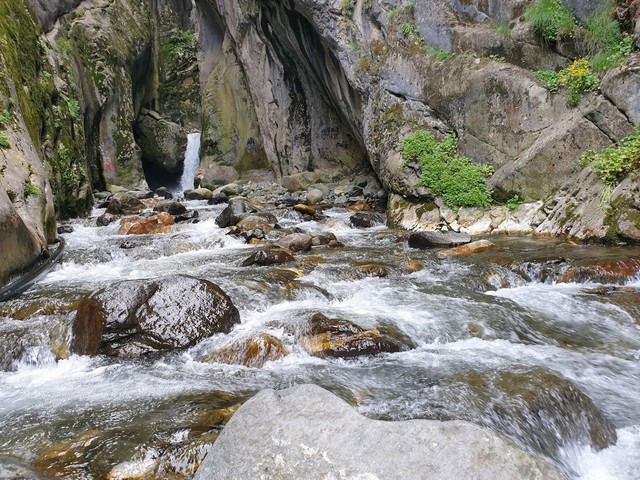 Saitabat Waterfall Bursa