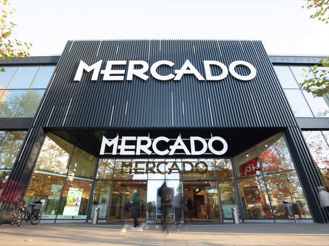biggest shopping mall in Nuremberg