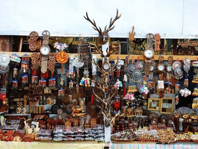 Lakar Market in Shimla