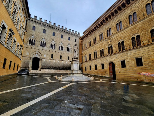 palaces in Siena