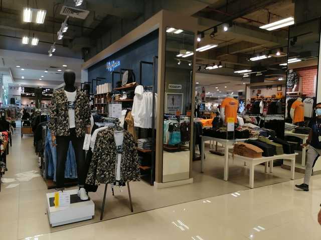 Plaza Lima Sur Shopping Center