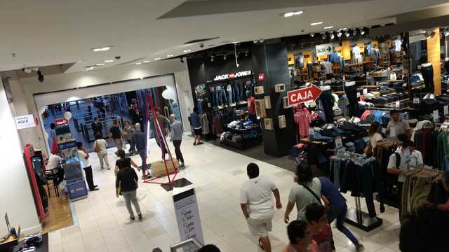 Plaza San Miguel Mall in Lima
