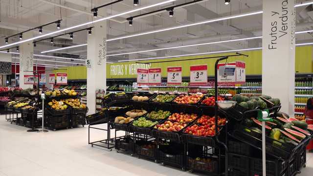 Real Plaza Villa Maria Mall Lima