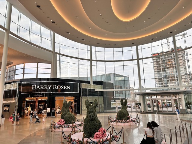 shopping malls in Toronto