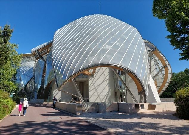 theme parks in Paris France