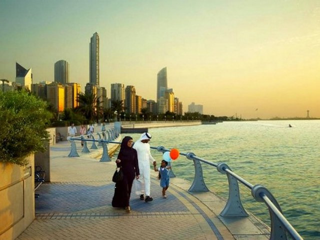 Corniche Beach Abu Dhabi