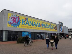 تشانل باساج مول جرونينجن - Kanaalpassage Mall Groningen