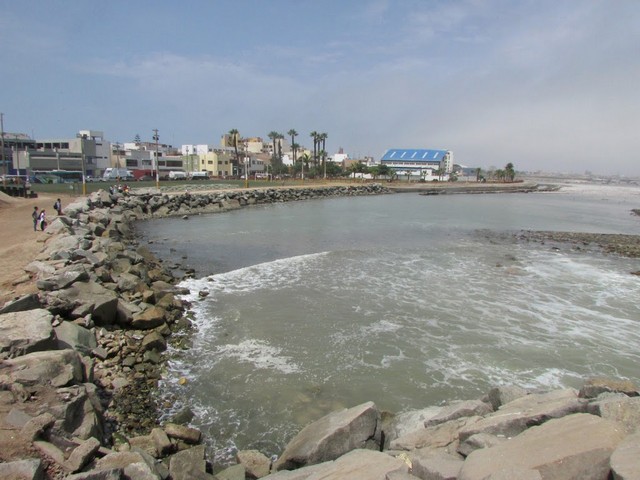 beaches in Lima Peru