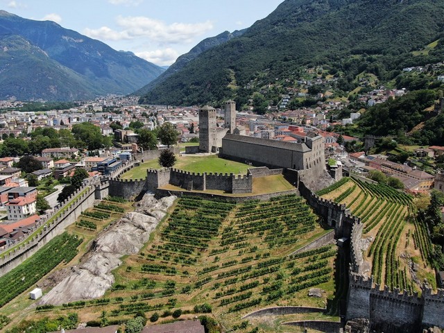 landmarks in Lugano - sightseeing in lugano