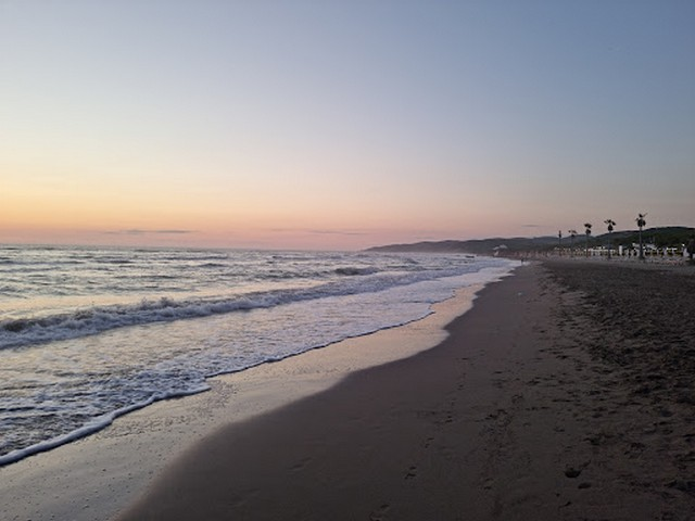 Spille Beach Tirana