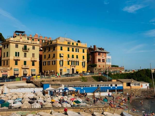 Spiaggia Pubblica di Priaruggia Genoa