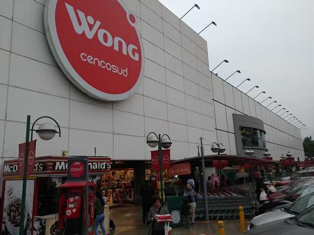 outlets in Lima