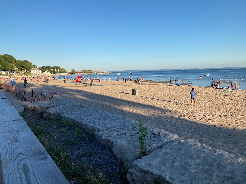 Top beaches in Niagara Falls