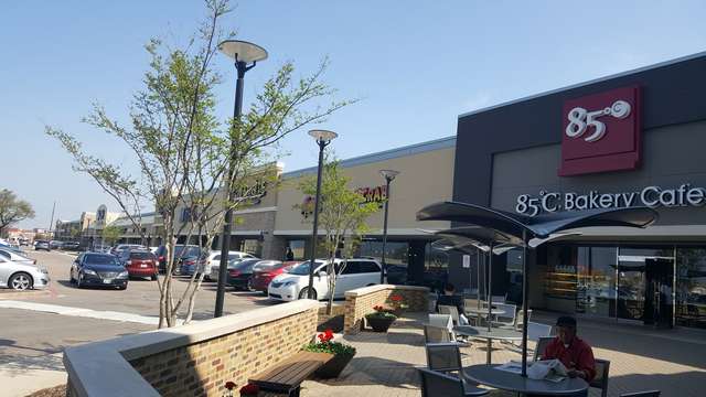 shopping malls in Dallas