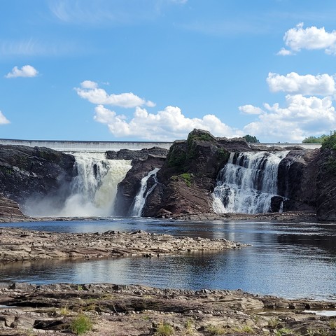 famous waterfalls in Quebec City