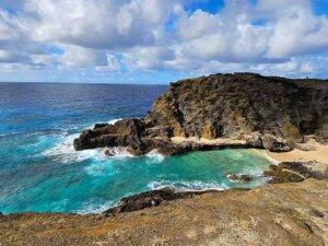 Halona Beach Honolulu - attractions in Honolulu for families - top beaches in Honolulu