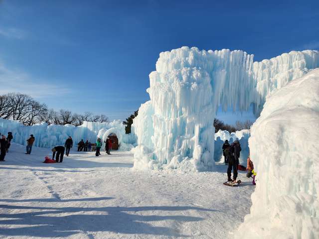 Ice Castles Park Minneapolis