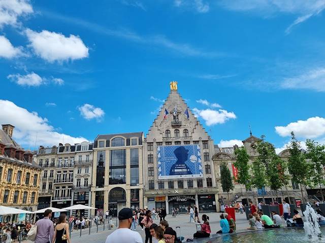 La Vieille Bourse Square in Lille