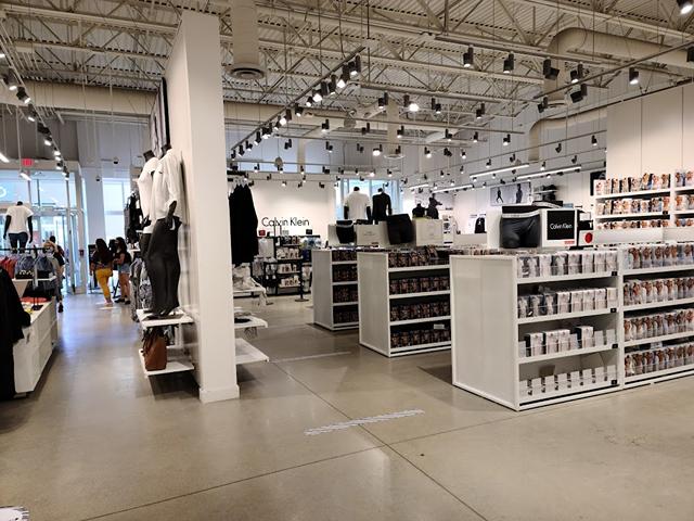 Niagara Collection Outlet in Niagara Falls