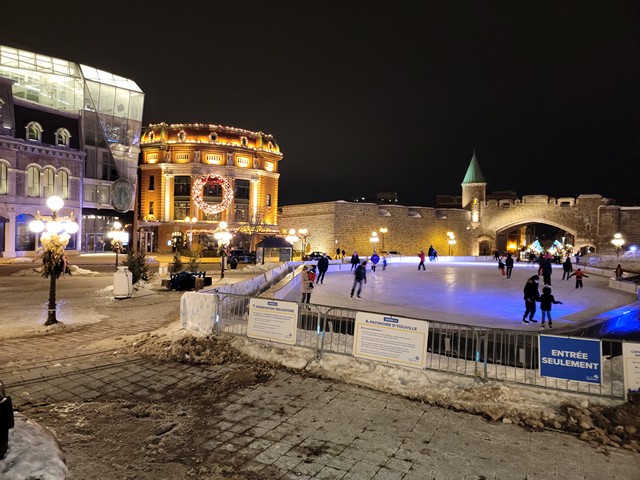 Place D'Youville Square Quebec City