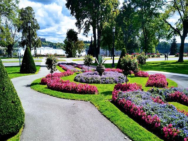Queen Victoria Park Niagara Falls