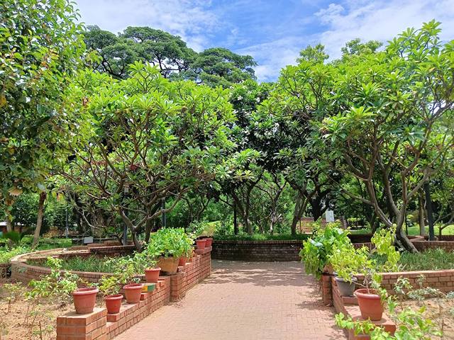 Semmozhi Poonga Garden in Chennai