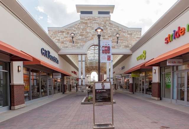 Twin Cities Premium Outlets Minneapolis