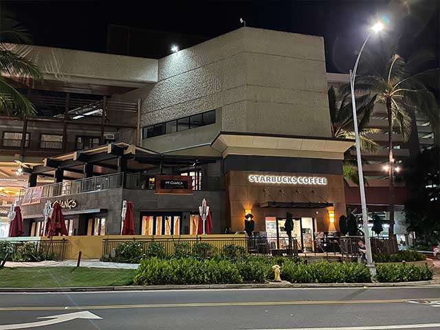best shopping malls in Honolulu