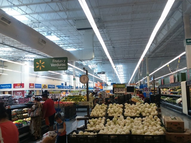 Walmart in Cancun