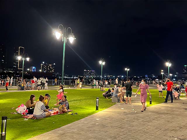 Ben Bach Dang Park Ho Chi Minh City