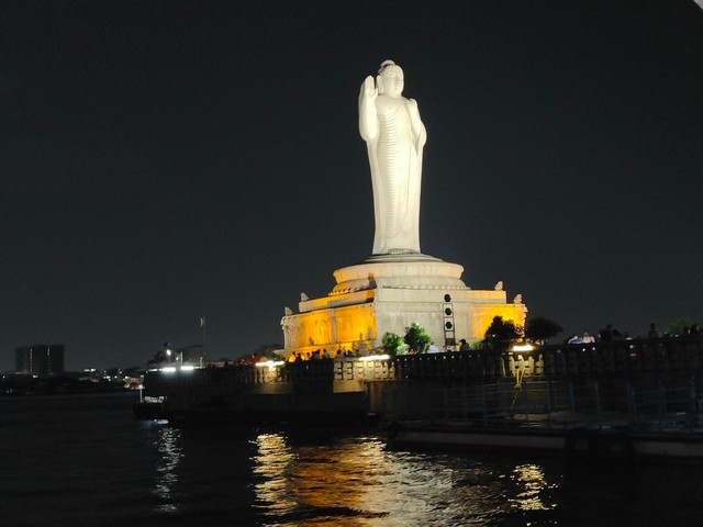 famous landmarks in Hyderabad