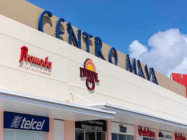 best shopping malls in Playa del Carmen