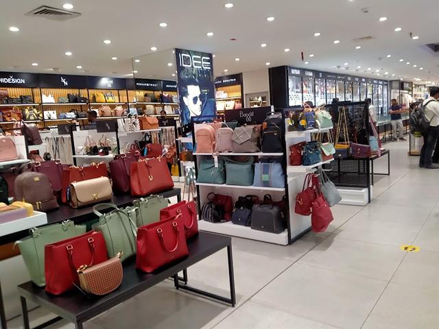 shopping malls in Kolkata